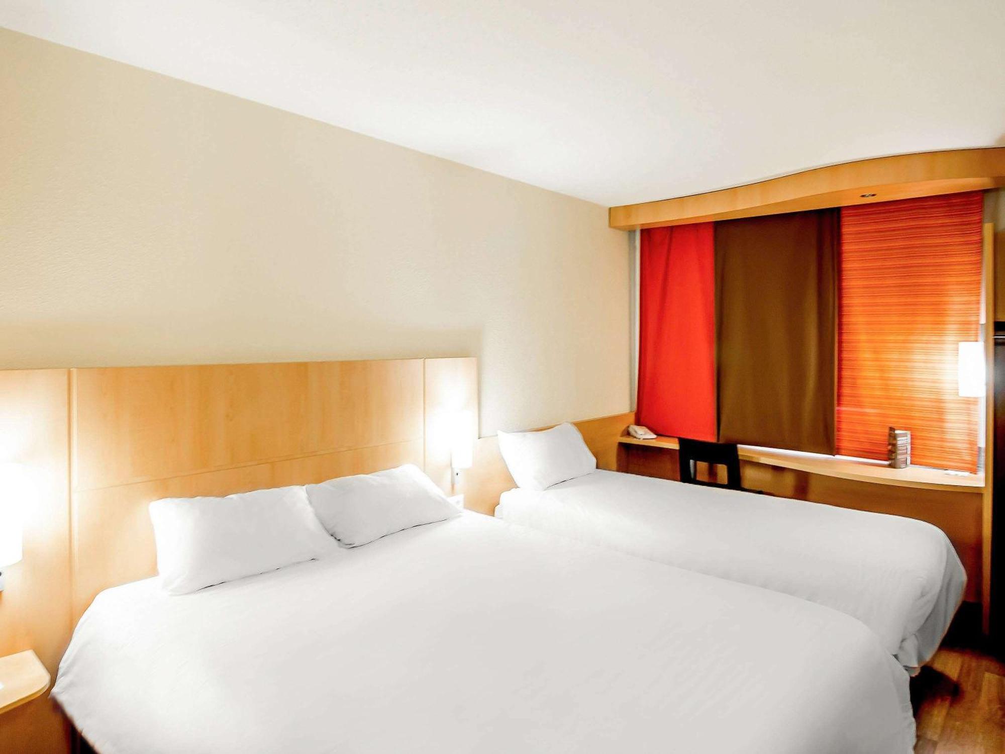 Ibis Montauban Hotell Exteriör bild